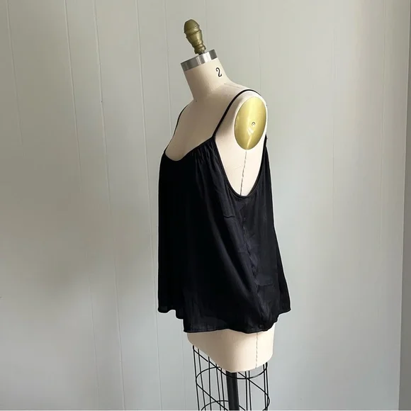 NWT Evereve Allison Joy Brynn Pleated Cami XL Black Flowy Lightweight Neutral - Picture 4 of 12
